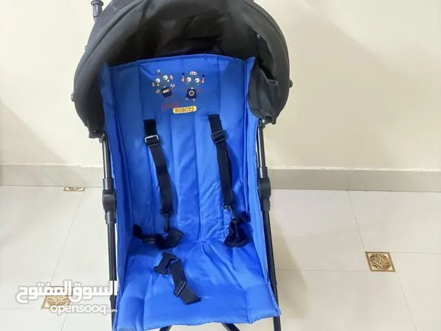 عربة أطفال ومشاية