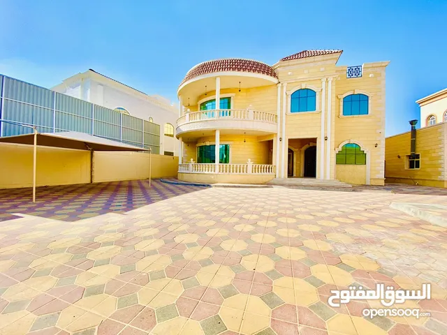 فيلا الايجار في العين زاخر 8 عرفات و 8 حمامات