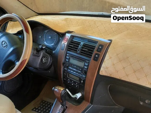 2005, هيونداي, توسان, Standard