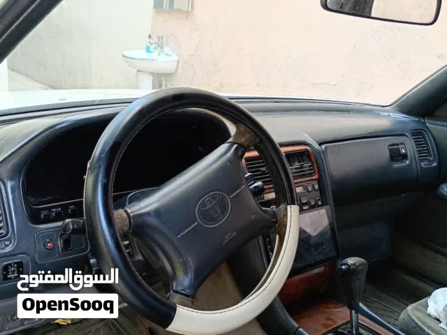 1994 لكزس اخرى