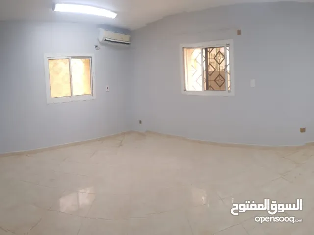 200 m2 5 Bedrooms Apartments for Rent in Yanbu Al Khalidiyah