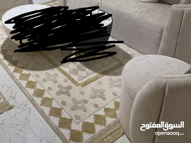 صالون وسجادة استعمال نظيف