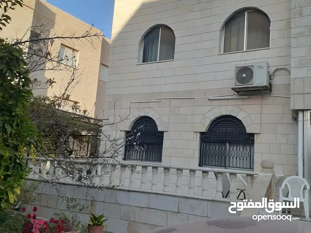 439 m2 More than 6 bedrooms Villa for Sale in Amman Tabarboor