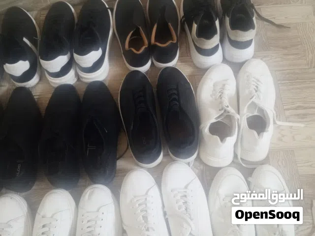 الملابس والأحذية نخب اول مستعل