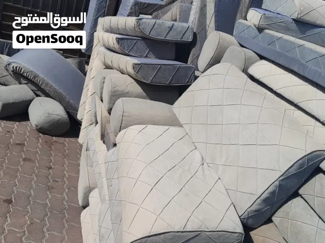 جلسات ارضية بحالة ممتازه جدا (صناعة سعودية)