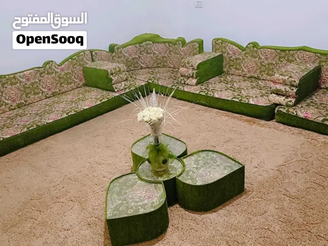 غرفة فراش نظيفة جدا كاملة للبيع