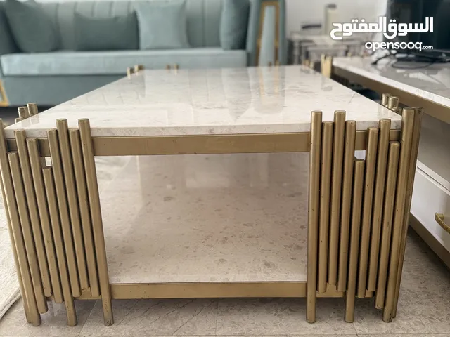 طاولة مستعملة رخامية راقية