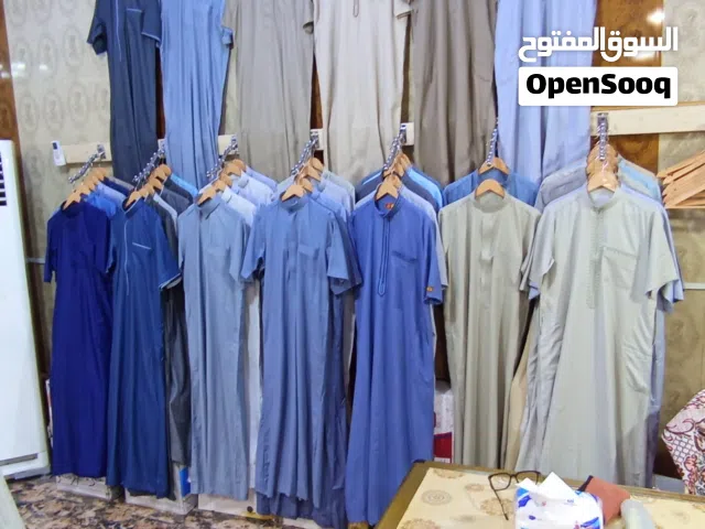 محل دشداشه للبيع ملابس جديد مسواق العيد وبعد العيد سبب البيع عدم التفرغ بظاعه درجه اولئ