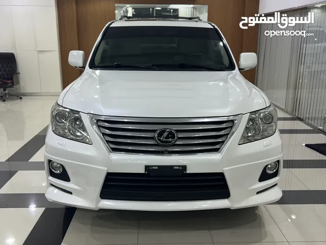 لكزس استيشن 570 موديل 2011 بحالة الوكالة سيارة بحالة ممتازة