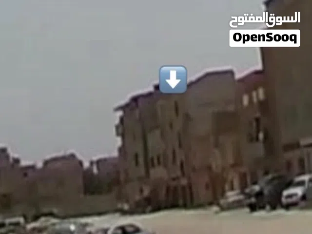 مخزن كبير للإيجار