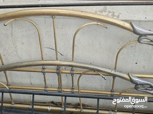 تخت مزدوج نحاس وحديد
