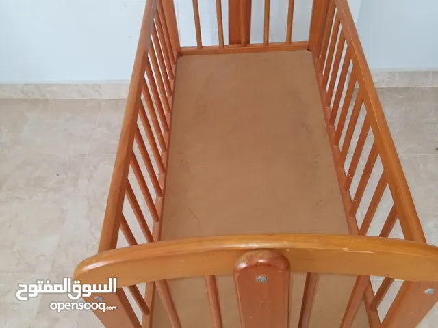 سرير اطفال ماركة جونيور (juniors) أصلي للبيع