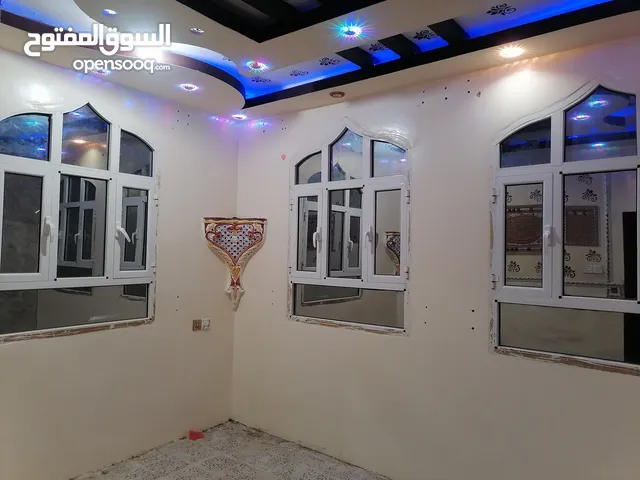 250 m2 4 Bedrooms Apartments for Rent in Sana'a Sa'wan