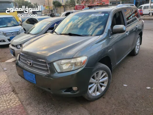 Used Toyota Highlander in Sana'a