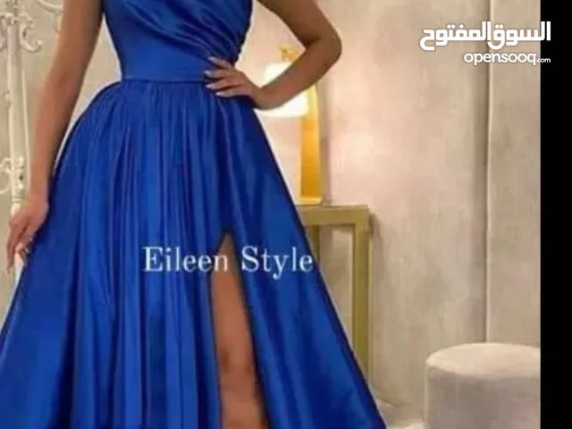 فساتين بحال الجديد لبسه واحده