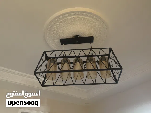 ثريات للبيع
