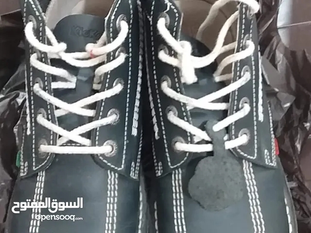 حذاء كيكرز أصلي بحال الجديد@90 JD