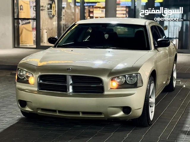 Dodge Charger 2010 Mint condition - SRT Rims 20 inches - Golden color - 3.5 L - V6 Petrol