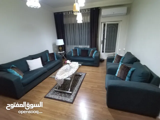 بيع طقم جلوس لون تركواز غامق مكحل باللون البني مكون من ثلاثيه ثنائيه ومفردتين مع بردايه فوال 250 سم