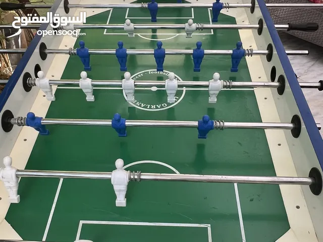 طاولة لعب كرة قدم مستعمل بحالة جيده جداً مع الكره