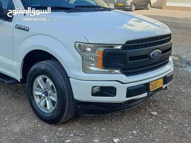 فورد 150 f صنع 2018 تسجيل اخر 2019وكالة عمان  سيارة نضيفه المالك الأول بدون حوادث
