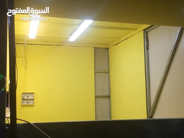 كشك للبيع بديل الخشب الطول متر2متر العرض 120ارتفاع مترين 20 باب