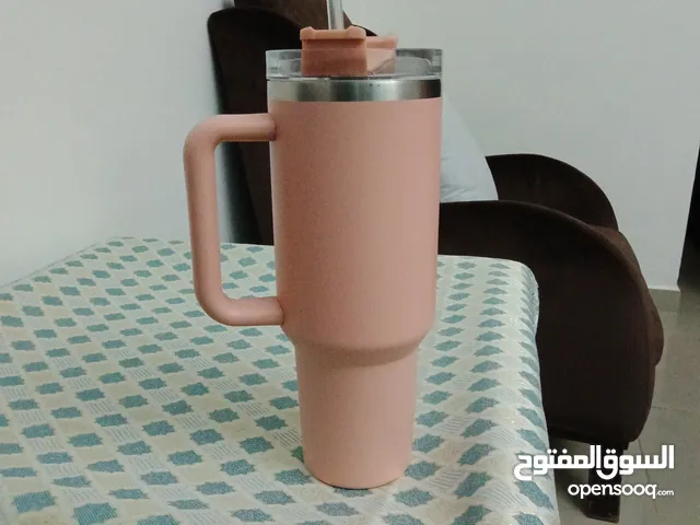 nice real Stanley used and changed straw when u buy it it has one extra straw