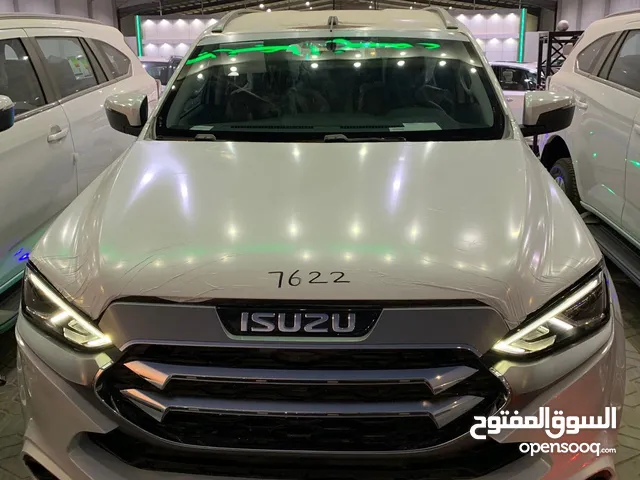 New Isuzu MU-X in Al Riyadh