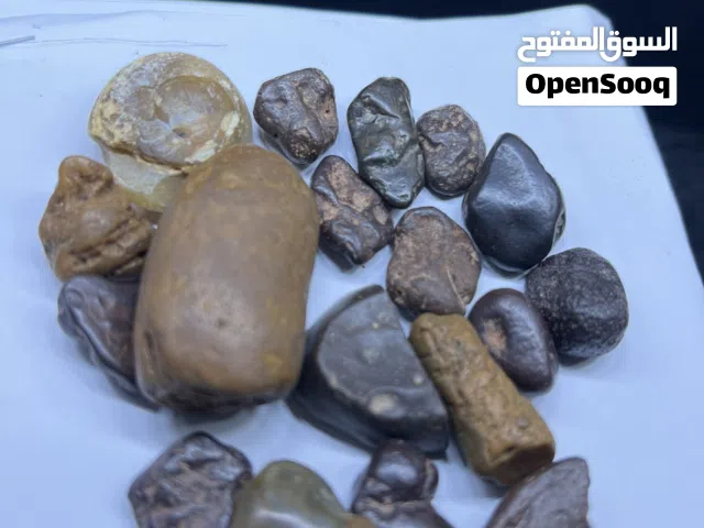 احجار ملاكط حدود