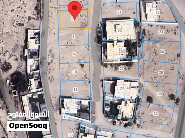 من المالك أرض سكنية ف السلاحة بالقرب من الشارع العام مفتوحة من ثلاث جهات