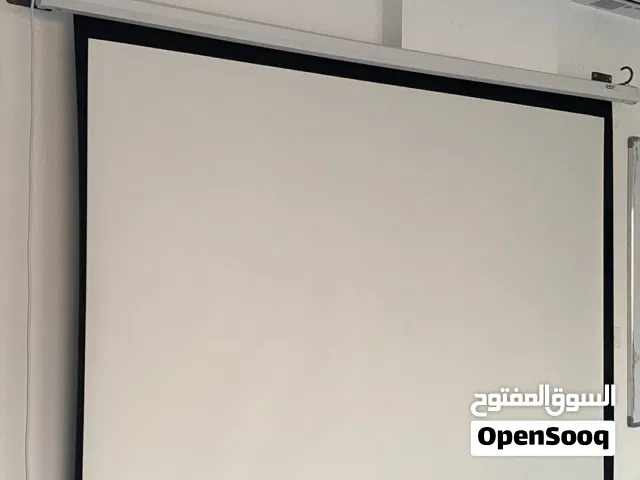 شاشه بروجيكتور معلقة