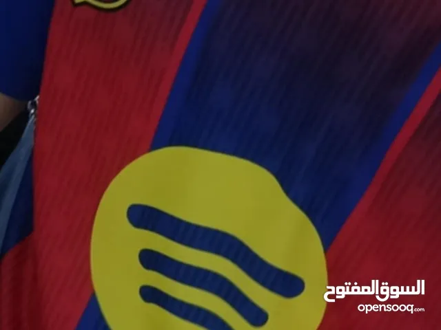 Sweatshirts Tops & Shirts in Homs