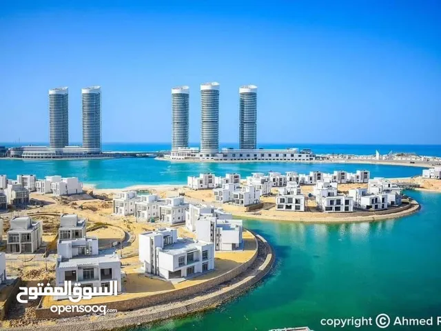 شقة فندقية sea veiw فوري تشطيب كامل امام ابراج العلمين الجديدة بااقل سعر جاهزة ع المعاينة