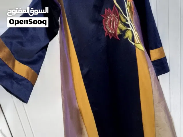 متوفر ملابس خليجيه جديده