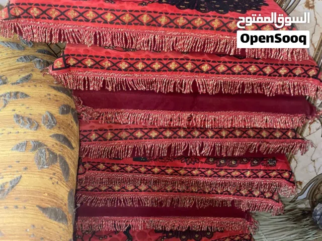 مخاد جدد ولا مستعملات امس شتريتهن للبيع