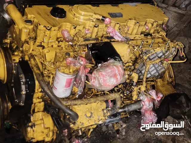مركز حظرموت لبيع مكاين وقطع غيار المعدات الثقيله