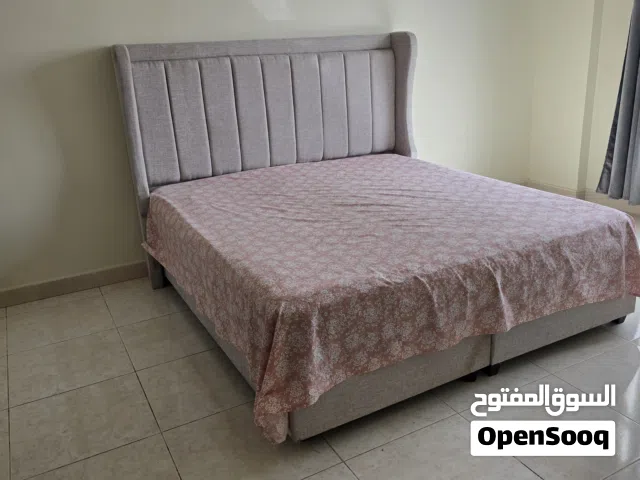 سرير 2×1,8م  مع مرتبة