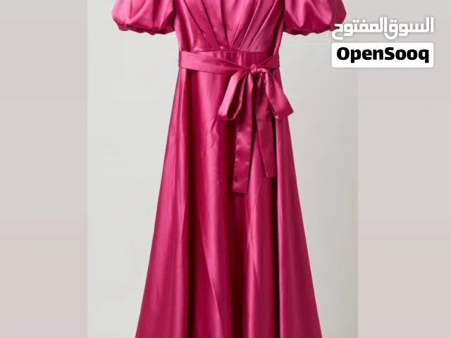 فستان سهرة مستعمل لبسة وحدة بحالة ممتازة