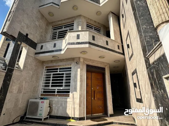 300m2 4 Bedrooms Townhouse for Sale in Baghdad Saidiya