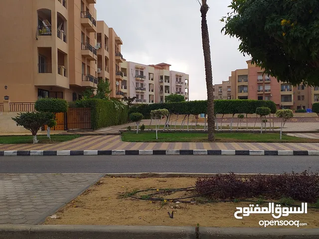 185m2 3 Bedrooms Apartments for Sale in Giza 6th of October