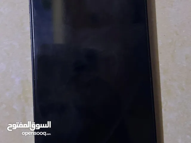 ايفون 13 العادي اموره طيبه يوجد توصيل جميع مناطق السلطنه نسبه البطاريه 87%