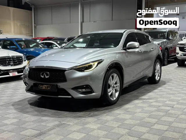 2018 Infiniti Q30 Luxe