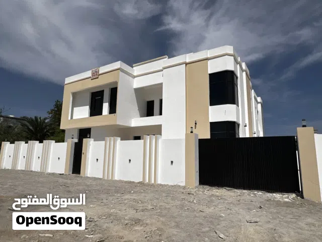 فله مميزة وبخصوصيه تامه للاجار في الخامسه مطله على الحديقه الطوليه