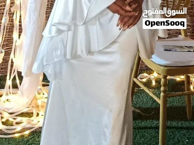 فستان للبيع شيك جدا ف اللبس