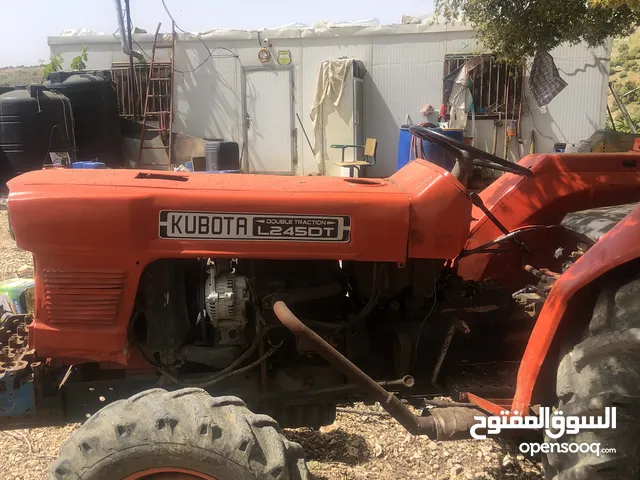 1999 Tractor Agriculture Equipments in Ajloun
