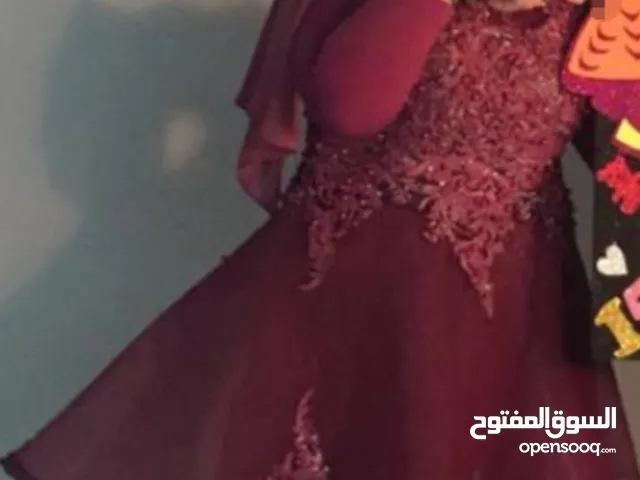 فستان قصير خطوبة يلبس لحد 50 كيلو