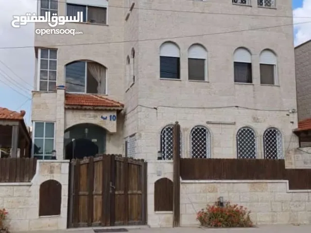 700 m2 3 Bedrooms Villa for Sale in Amman Khalda