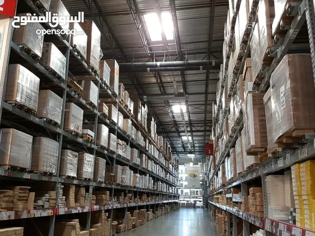 مستودع طبي للبيع