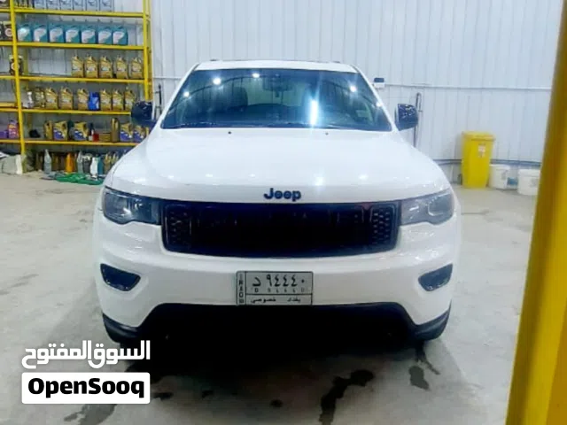 جيب جراند شيروكي بلاك توب 2020