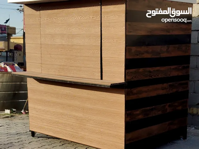 كشك حديد غير مستخدم